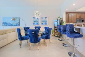 Phoenix Gulf Towers 1103