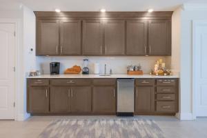 Phoenix Gulf Towers 1103