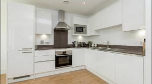 Premium 2-Bedroom Apartment Greenwich Near O2 & Transport