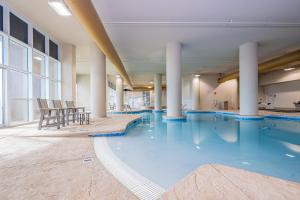 Phoenix Gulf Towers 1107