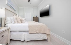 Phoenix Gulf Towers 1202