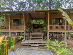 Jardín Botánico del Pacífico y Mecana Ecohotel