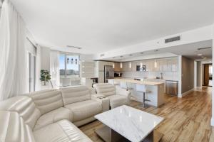 Luxury Oceanview Condo with Private Foyer at Beachwalk Resort