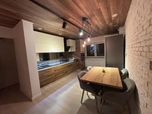 Modern Central Apartment