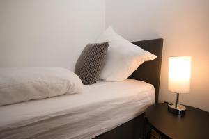 KUELhome - Wunderschöne Wohnung mit Parkplatz & Balkon für 6