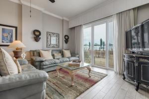 The Inn At Crystal Beach #103a