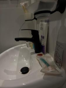 استديو فندقي بتصميم انيق ودخول ذكي