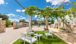 Trulli ConteCavallo a Latiano con piscina privata