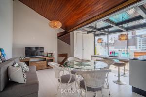 Apartamento c Churrasqueira em Jurerê MLB0402