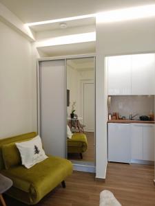 Maris elegant studio