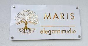 Maris elegant studio