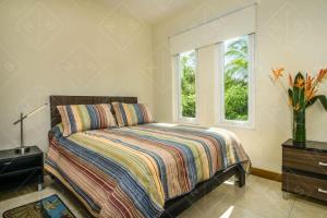 Faro de Mita four bedroom Luxury Condo Walk to Town