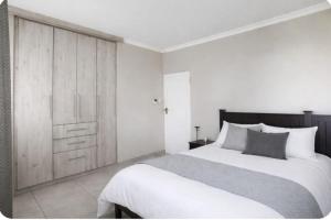 Serenity Six Beach House