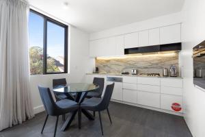 Modern Surry Hills Apartment