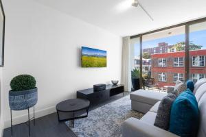 Modern Surry Hills Apartment