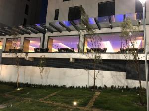 Gran ubicacion, cerca de zonas comerciales y negocios