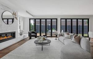 Luxury Four Bedroom Family Retreat in Camberwell Melbourne