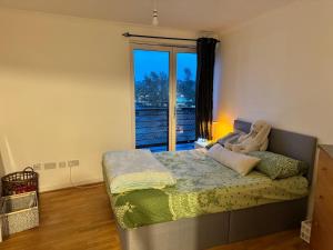 Skyline Serenity Cosy Home