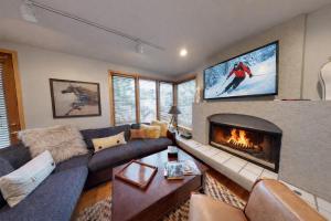 1382 Empire Mountain Ski Home by SkyRun Park City