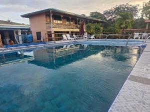 Hotel Vaz cahuita centro