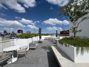 NEW - Central location studio with Terrace