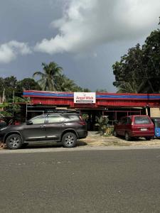 Robertos Roadside Inn