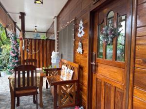 Theresas Pension House