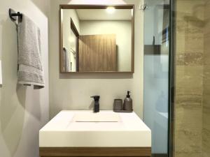 NEW LOFT with private patio at Roma Norte