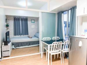 Stylish Two Bedroom Unit in Avida with Netflix