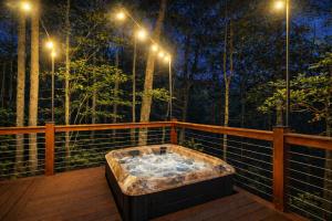 Hot Tub Pickleball Mtn Views Firepit & Porch