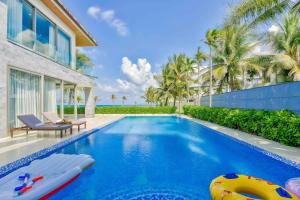 Luxury Pool Villa Close To The Private Beach