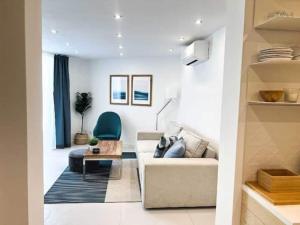 Seaside Retreat for Friends in Omi