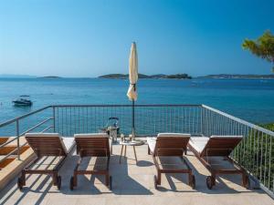 Beachvilla in Orebi with Jacuzzi