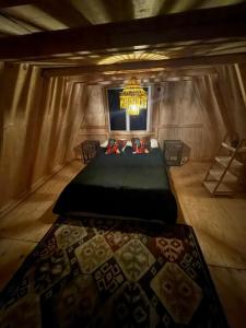 Bungalow con vista y bajada privada al río, tinaja y camas de cuarzo