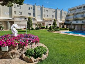 Luminoso apartamento de 2 dormitorios cerca de la playa de Riells - HISP-236-197