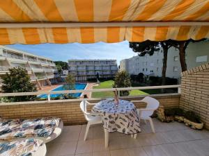 Luminoso apartamento de 2 dormitorios cerca de la playa de Riells - HISP-236-197