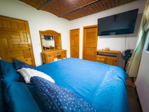 Quinta María Valentina Heated pool, court