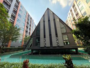 Escent ville 2BR 2BA walk 200m to Central Festival Convenient Location Free Pool Gym Long Term Rental Preferred A2
