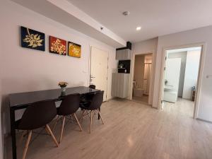 Escent ville 2BR 2BA walk 200m to Central Festival Convenient Location Free Pool Gym Long Term Rental Preferred A2