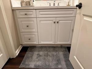 Luxury 2 Bed 2 bath Home Near Six Flags