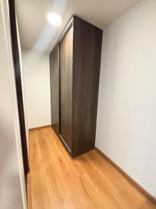 Moderno y luminoso, a 14 minutos del aeropuerto