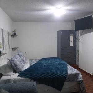 HERMOSA SUITE KING SIZE BED o