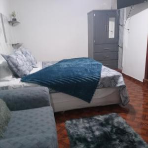 HERMOSA SUITE KING SIZE BED o