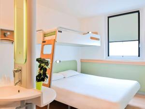 Hotels ibis budget Saint-Quentin Centre Gare : photos des chambres