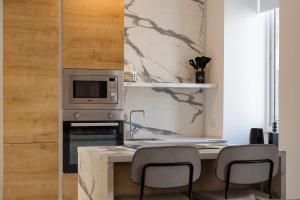 Designer Apt Maltese Balcony Steps Away From Sea