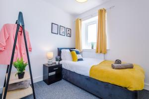 4 BDR House By Eason Stays Short Lets St Helens