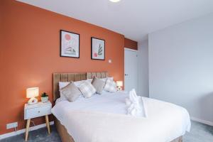 3 BDR House By Eason Stays Short Wythenshawe