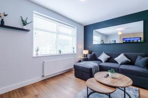 3 BDR House By Eason Stays Short Wythenshawe