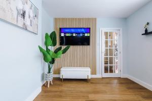 3 BDR House By Eason Stays Short Wythenshawe