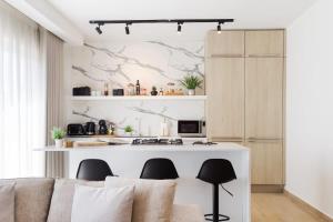 Penthouse Private Pool & Sea Views